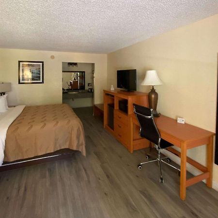 Quality Inn Near Manatee Springs State Park チーフランド エクステリア 写真