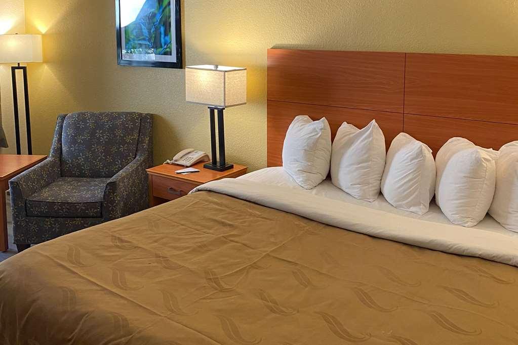 Quality Inn Near Manatee Springs State Park チーフランド 部屋 写真