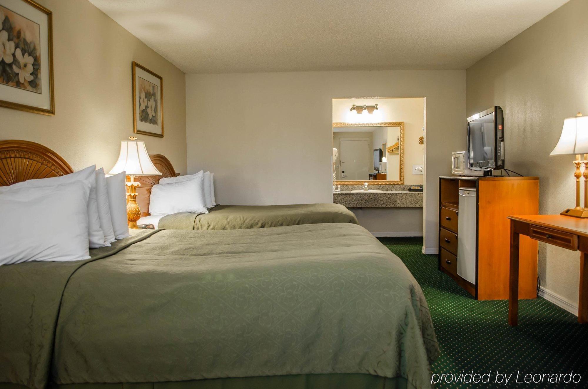 Quality Inn Near Manatee Springs State Park チーフランド エクステリア 写真