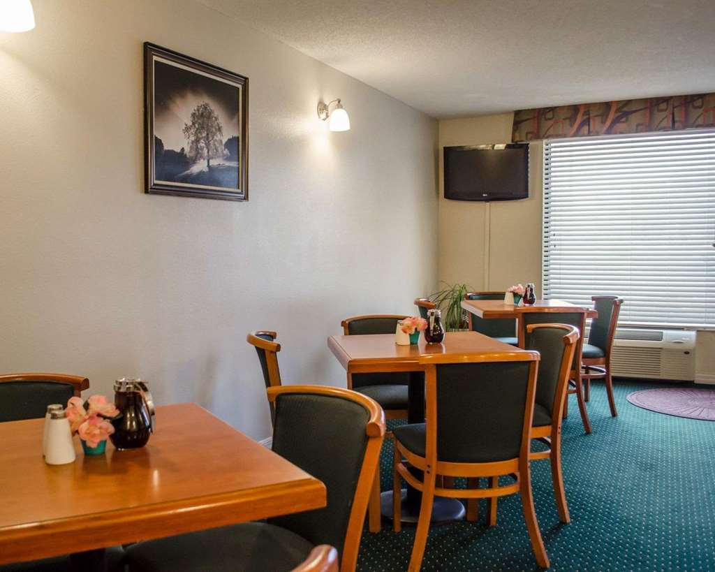 Quality Inn Near Manatee Springs State Park チーフランド レストラン 写真